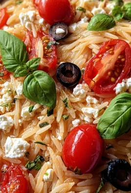 Griechische Reisnudeln mit Tomaten, Feta und Oliven