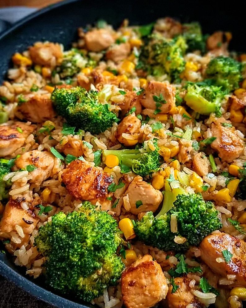 Hähnchen-Reis-Pfanne mit Brokkoli und Mais – Schritt 1