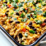 Saftiger Hähnchen Burrito Auflauf für jeden Anlass